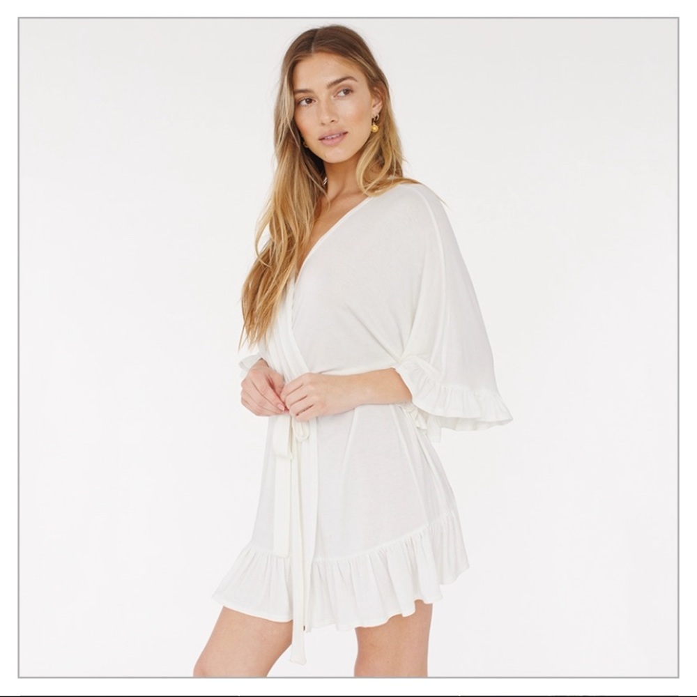 Plum Pretty Sugar NWOT Robe